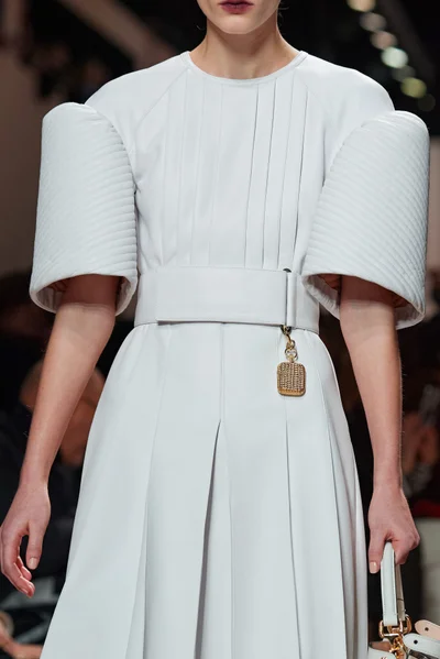 Look 79